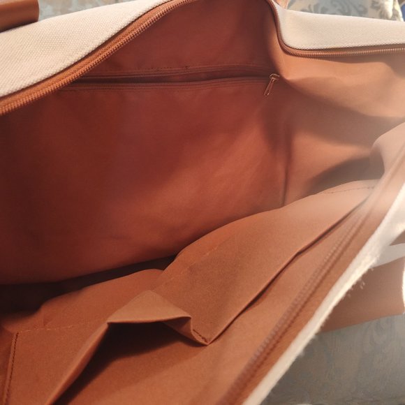 Loulu canvas weekender bag with vegan leather accents, excellent, like new cond. - Picture 4 of 5